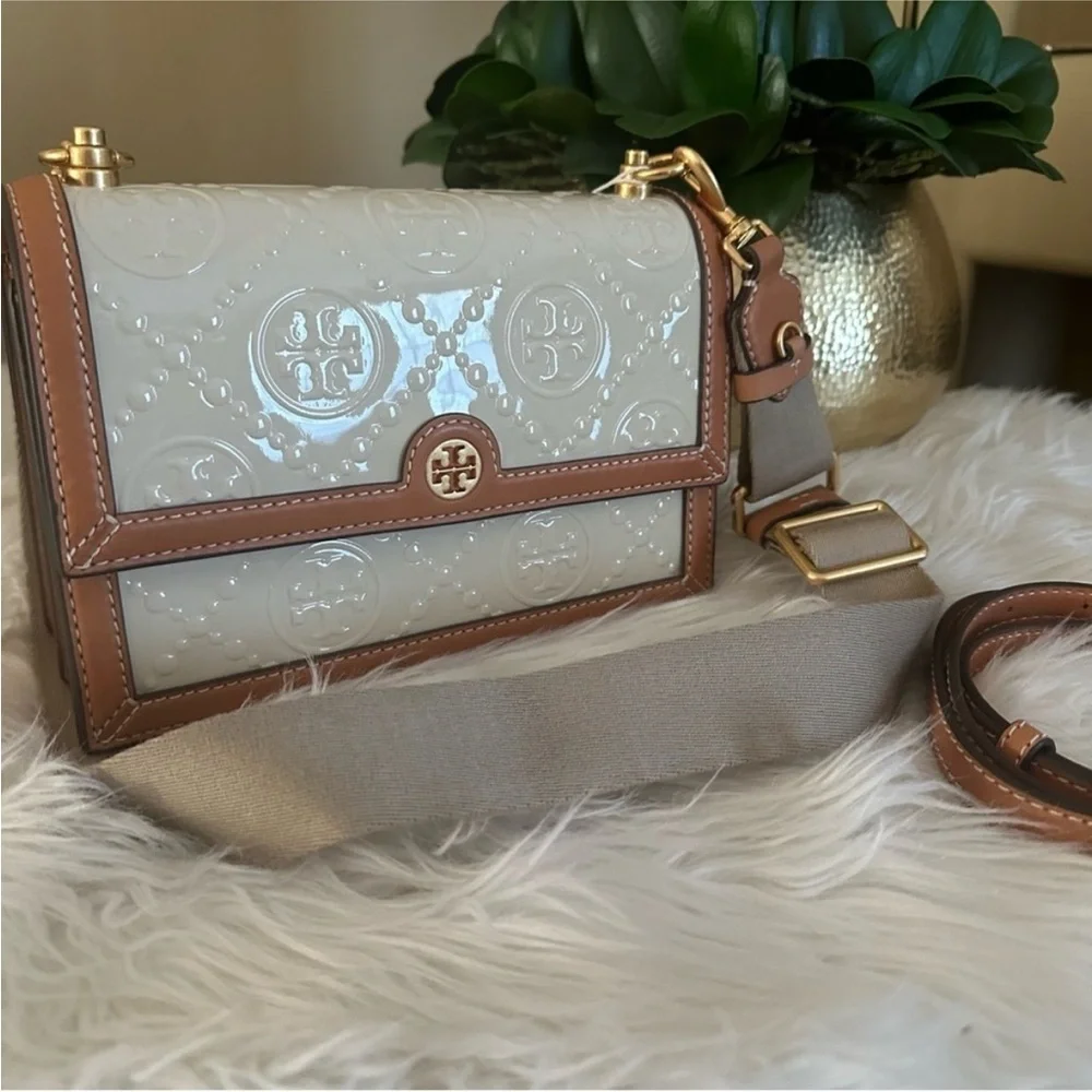 New Tory Burch T MONOGRAM PATENT EMBOSSED SMALL SHOULDER BAG